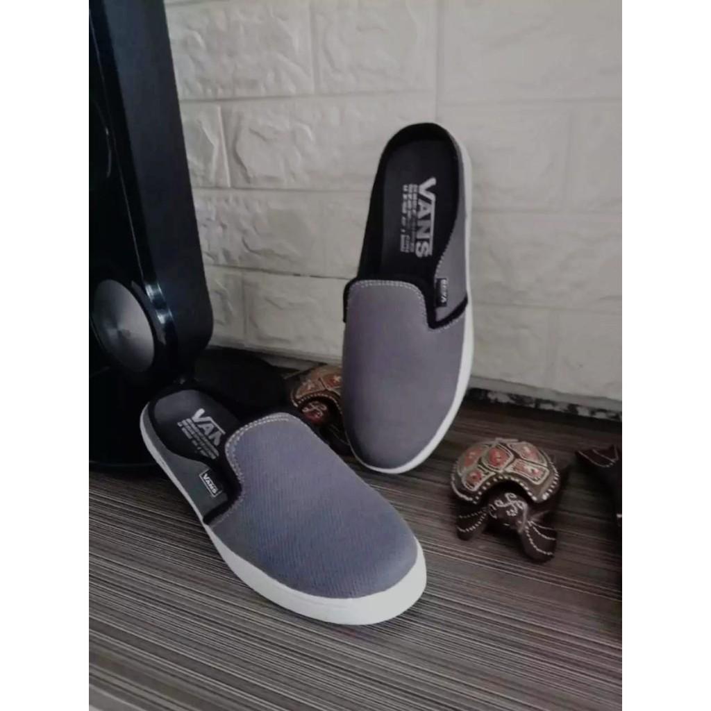SEPATU PRIA SLIP ON VANSS KEKINIAN 2021