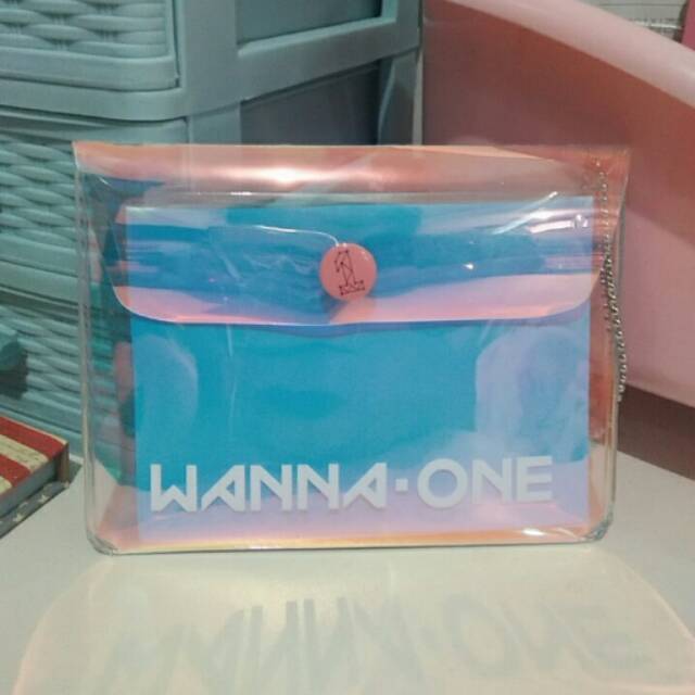 WANNA ONE BRACELET + POUCH