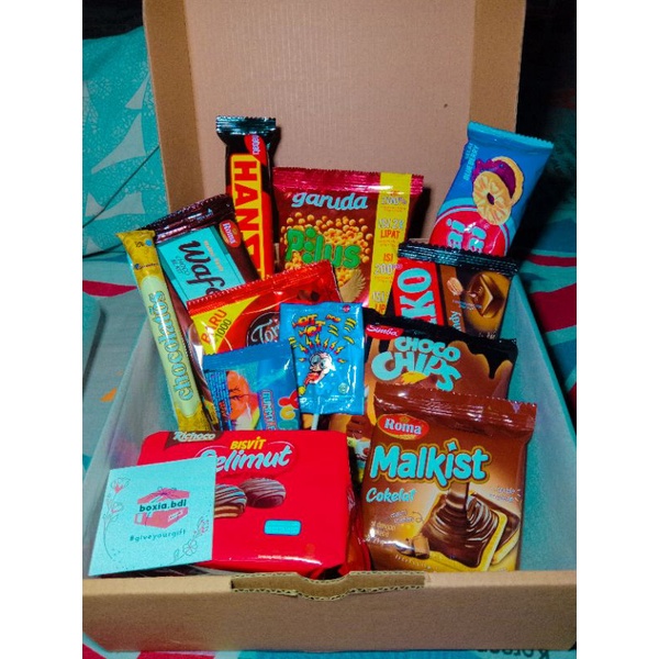 

Hampers Snack Box/ Gift Box Ulang tahun/ Cemilan