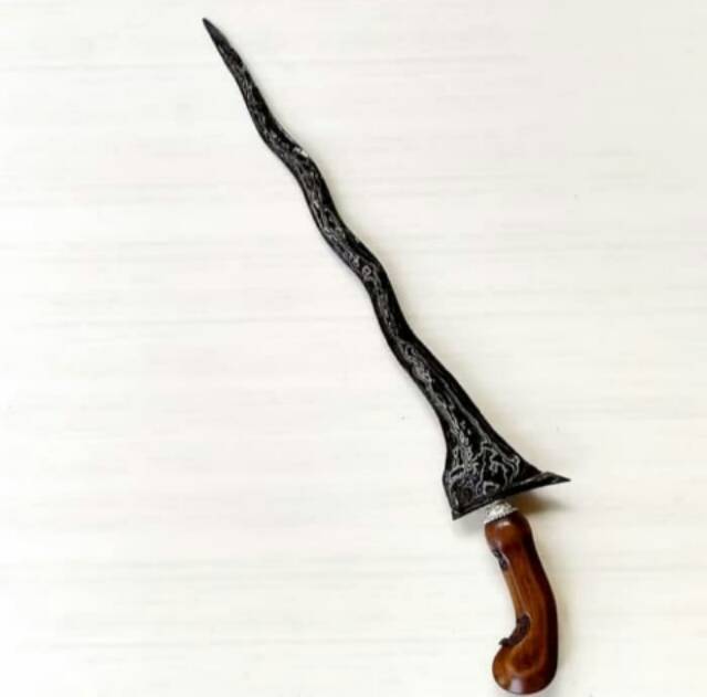 Keris Pusaka Jaran Goyang Luk 7 Pamor Beras Wuttah Tangguh Majapait Sepuh Shopee Indonesia