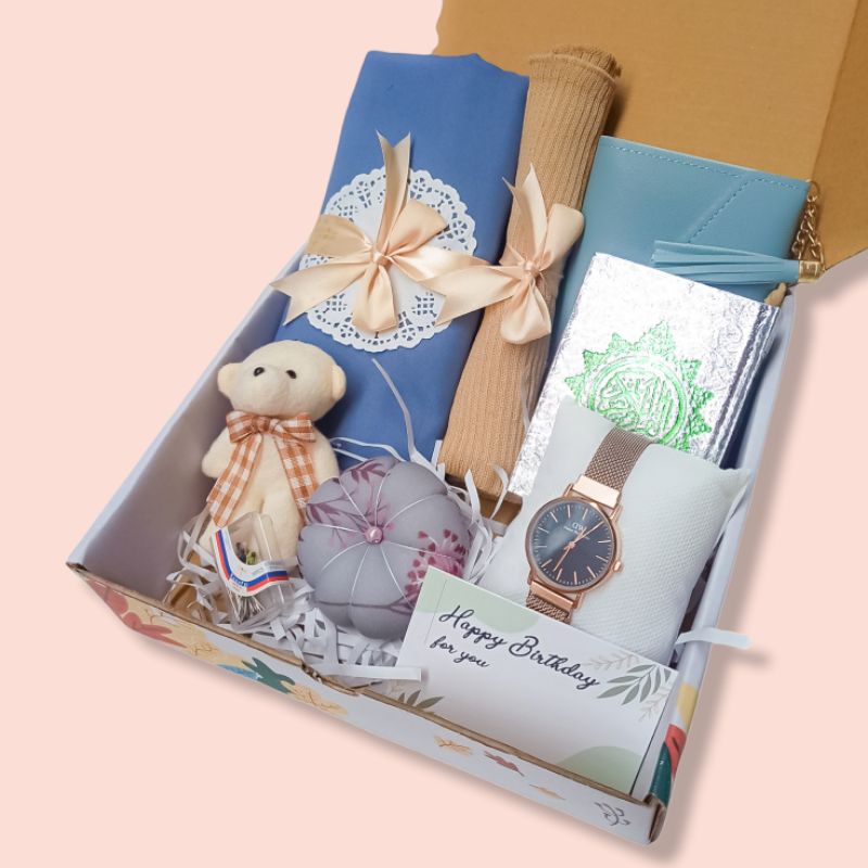 HAMPERS HIJAB AZARA GIFT BOX KADO ULANG TAHUN ISTRI SESERAHAN HADIAH ULTAH CEWEK DOMPET JAM TANGAN C