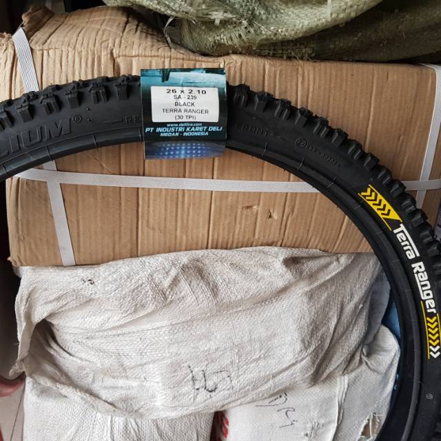 Ban Luar 26 x 2.10 Delium Terra Ranger