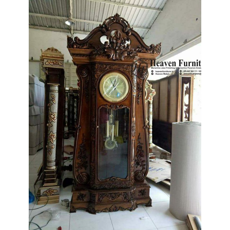 Almari jam hias jati Jepara ,