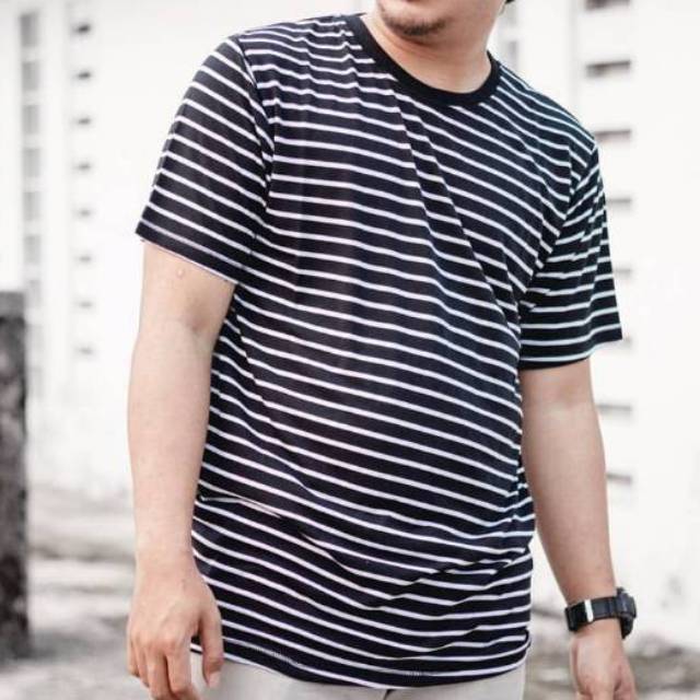 Kaos Stripe Dominan Hitam, Medium Hitam, Cotton Premium