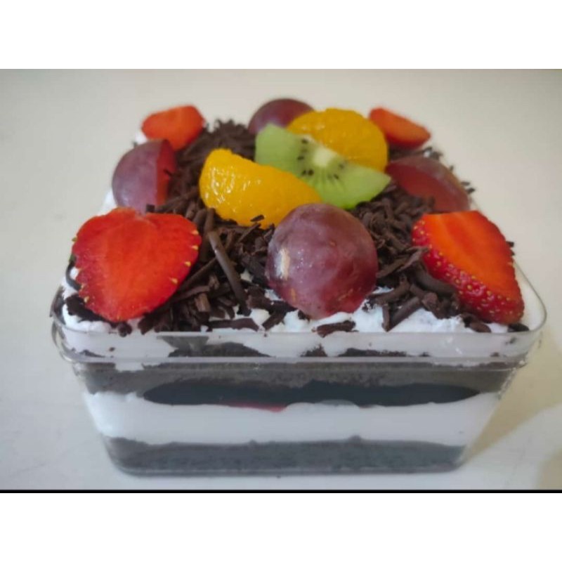 

dissert box blackforest ukuran 500ml