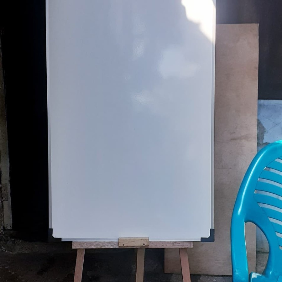 

Whiteboard Stand Kayu 80 × 120 Cm
