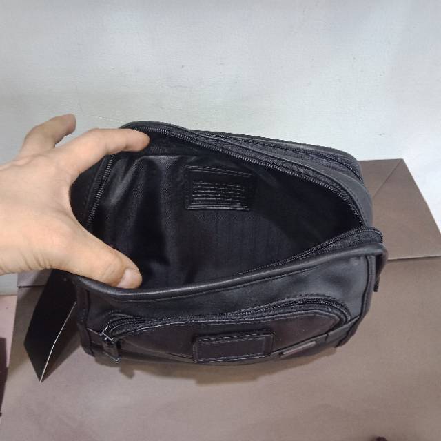 Dompet tas tangan handbag tumi full kulit  clucth  kualitas mirror pria