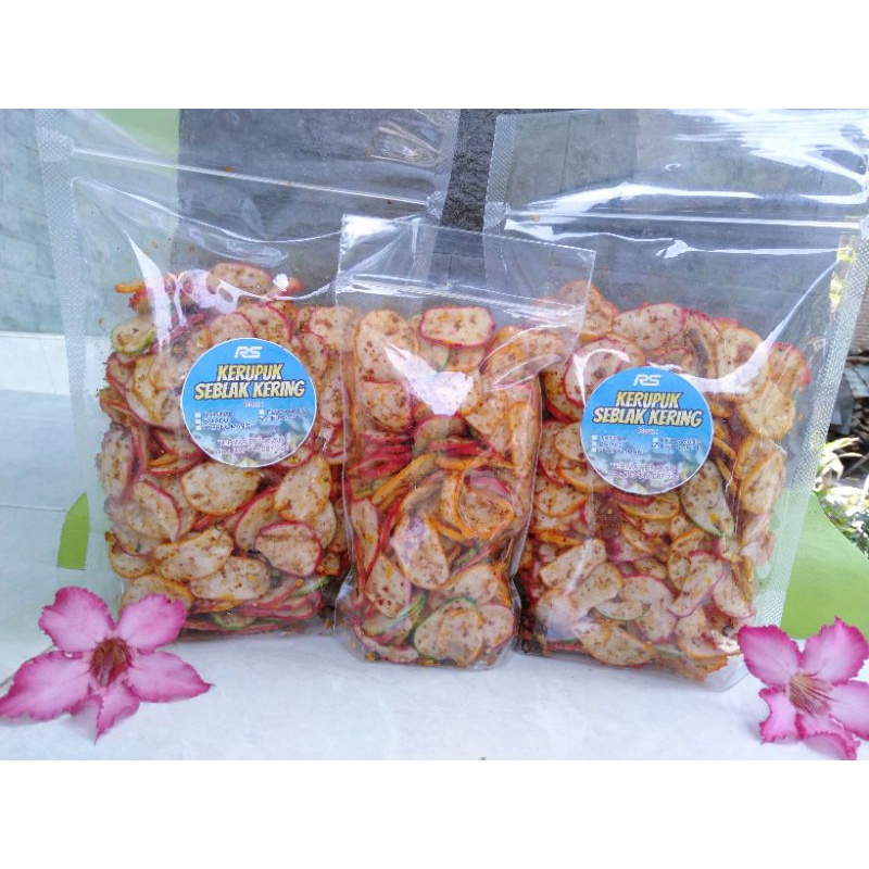 

KERUPUK SEBLAK KERING/ KERUPUK BANTET/ KERUPUK PEDAS/ KERUPUK BANTET/ KERUPUK PEDAS DAUN JERUK 250GR