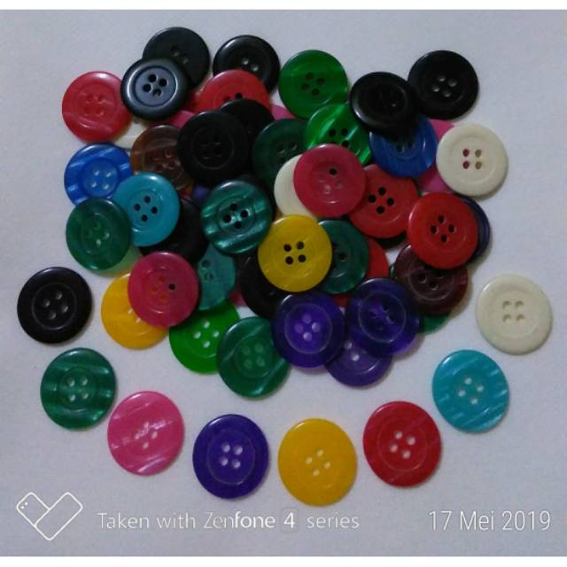 Kancing Besar 2cm ( 6 buah )