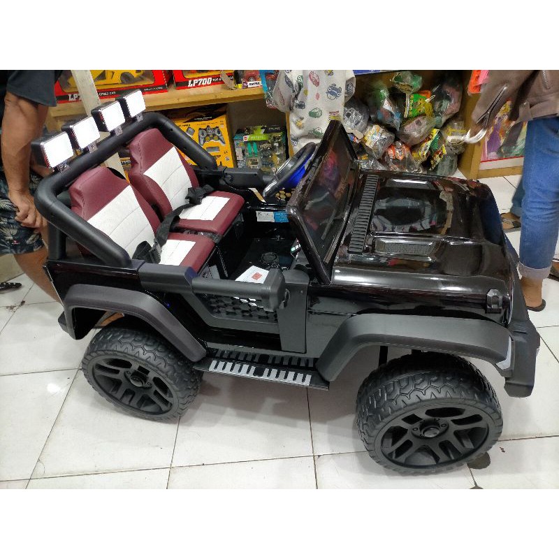 MOBIL AKI JEEP WRANGLER STYLE  SIZE JUMBO BODY CAT PAITING~MAINAN MOBIL AKI 12VOLT 4 WD