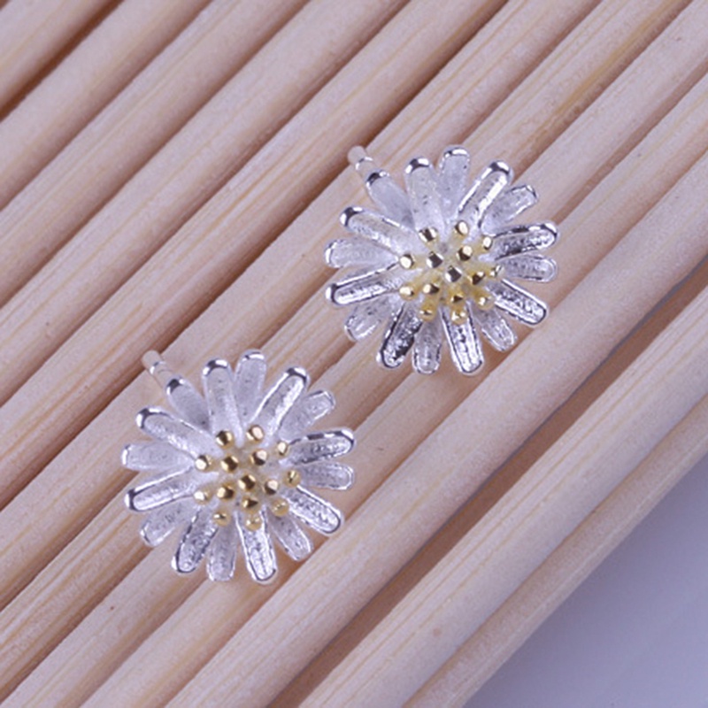 Anting Stud Desain Bunga Daisy Bahan 925 Sterling Silver Untuk Wanita