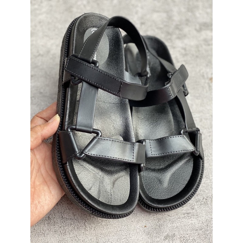 1.1 SALE HYS Sandal Gunung Jelly 2017-Hitam merk Andine