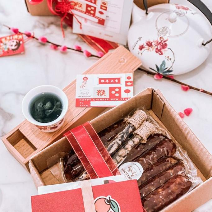 

BISA BAYAR DITEMPAT HAMPERS IMLEK CNY LAPCHEONG SET C - bubble wrap GRATIS ONGKIR Kode 1232