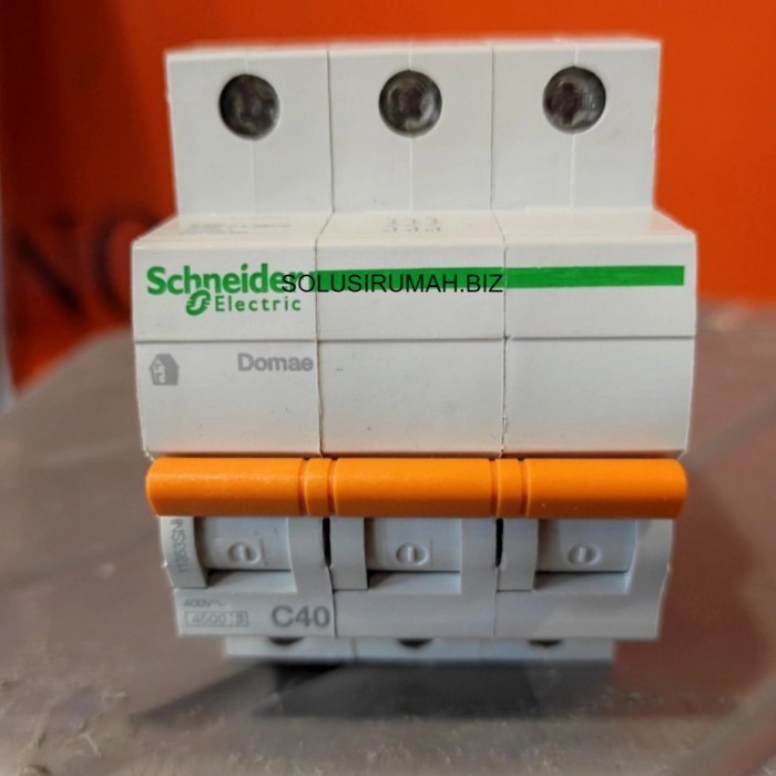 MCB Schneider phase 10A 3 PHASE 3 PHASE 3P 10 A AMPERE 10 AMPERE C10