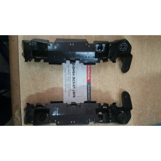 bracket / breket bumper depan hrv