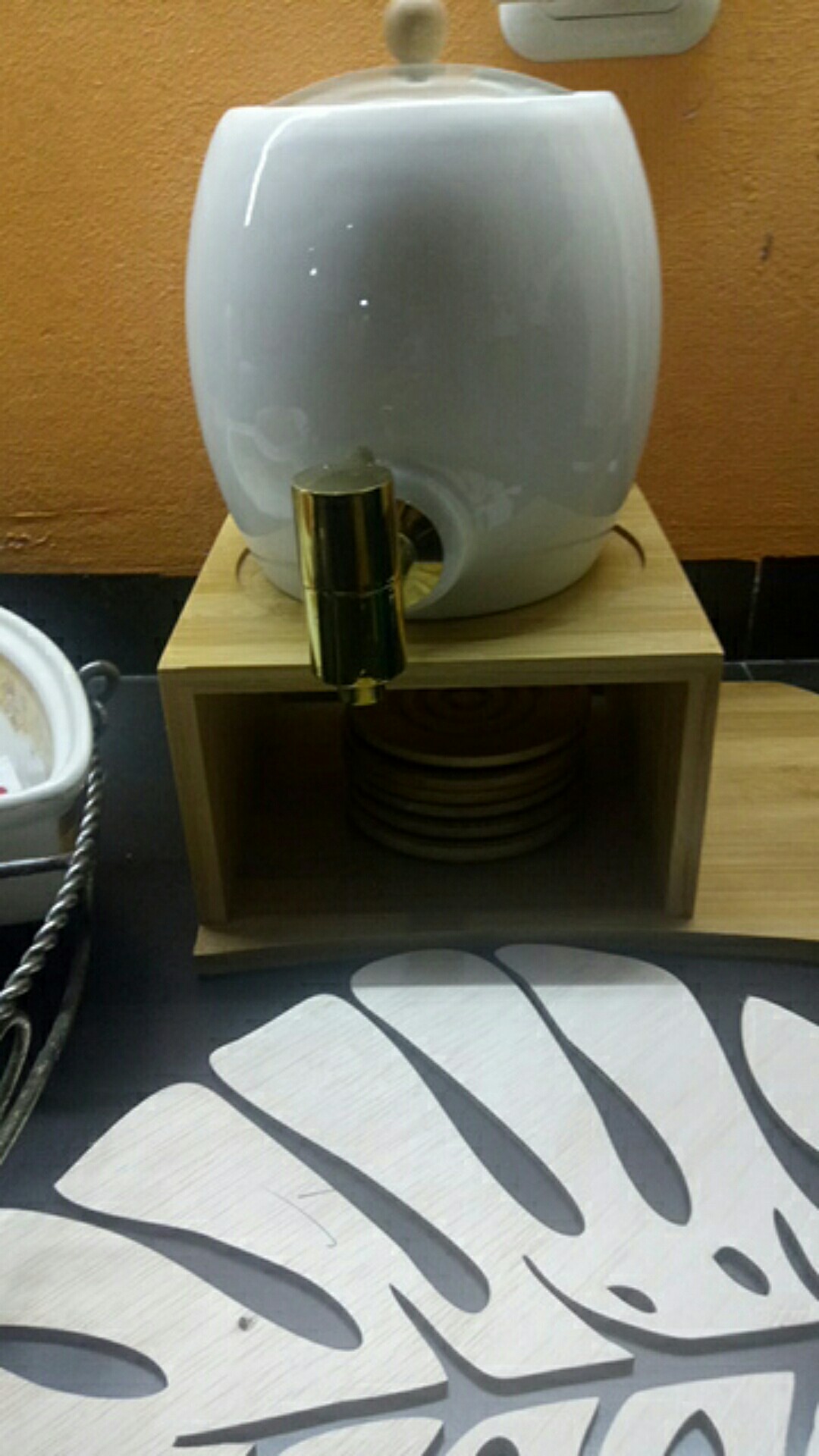 White European Tea Pot Set / Teko Cangkir Mug Gelas Minum Kopi Teh Dengan Alas Kayu 1,2 Liter