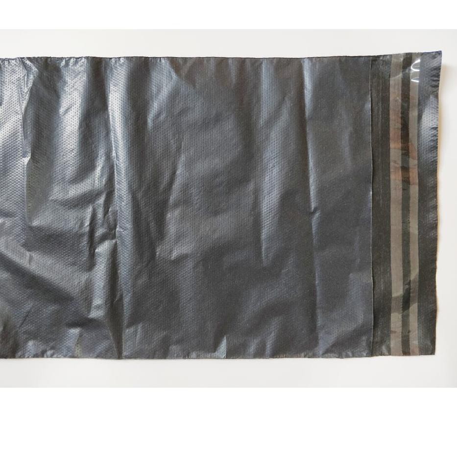

Best produk Vzs POLYMAILER ±100PCS 20x30CM HITAM SEMI GLOSSY EKONOMIS PLASTIK POLYMAILER SEMI GLOSSY