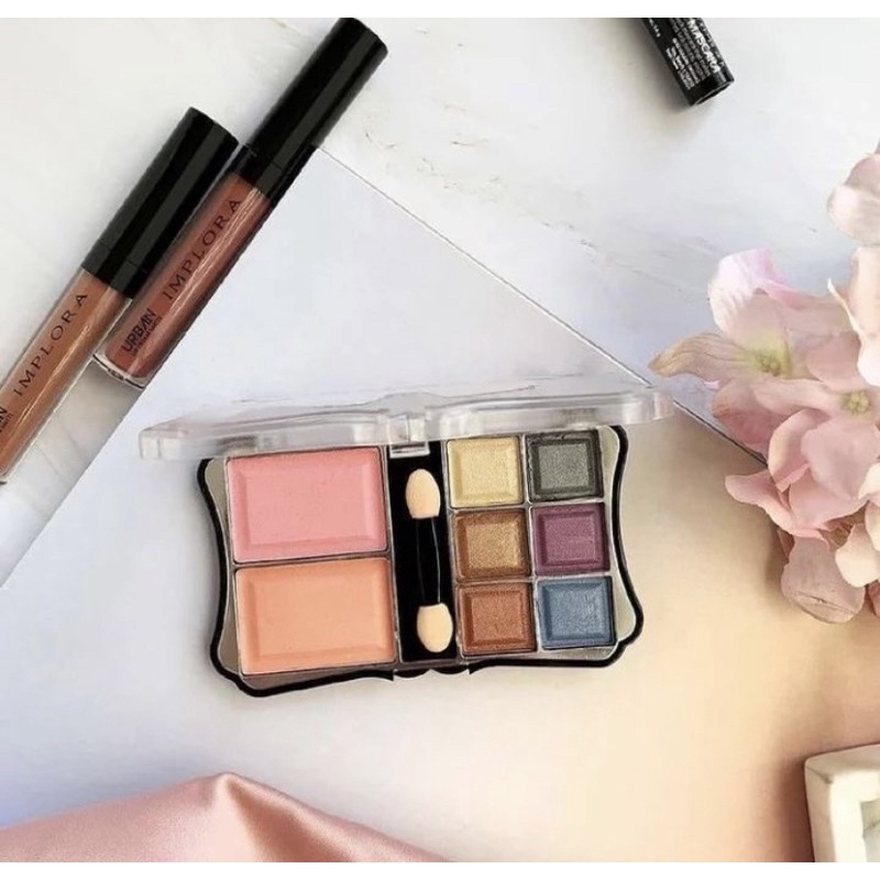 Eyeshadow Implora Palette and Blush on / EYESHADOW IMPLORA MURAH