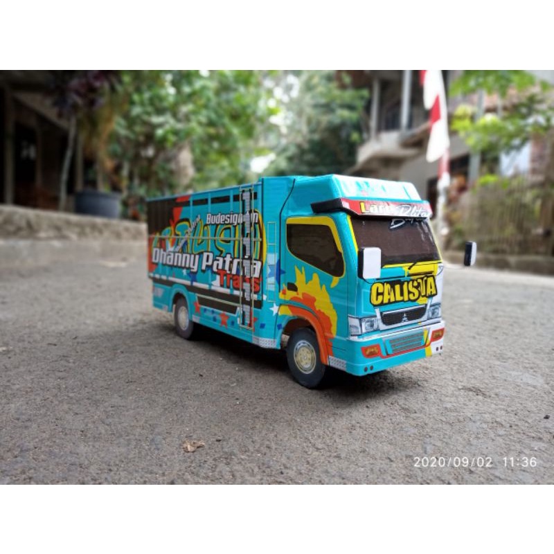 Miniatur truk oleng, mainan truk oleng, hadiah kado truk oleng