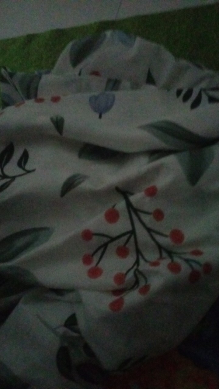 Moon Kain Sprei Meteran Katun Lokal Catra Magenta Melisa Mellisa Daun Minimalis & Bunga Carmelita