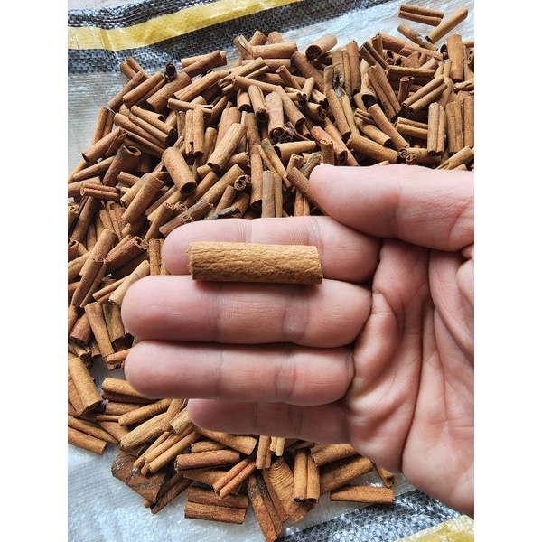 Kayu manis 3cm 100gr  / Keningar 3 cm 100gr