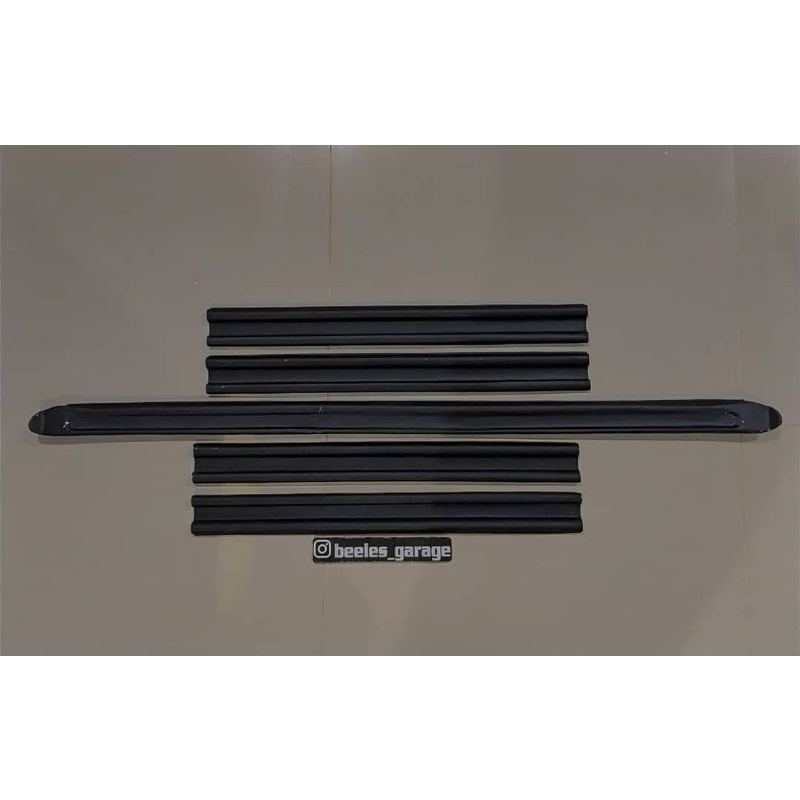 Penjepit Karpet Dasar Kijang Kapsul