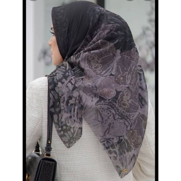 buttonscarves farsha black