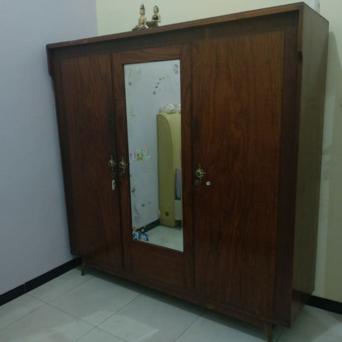 lemari pakaian / baju kayu jati 3 pintu