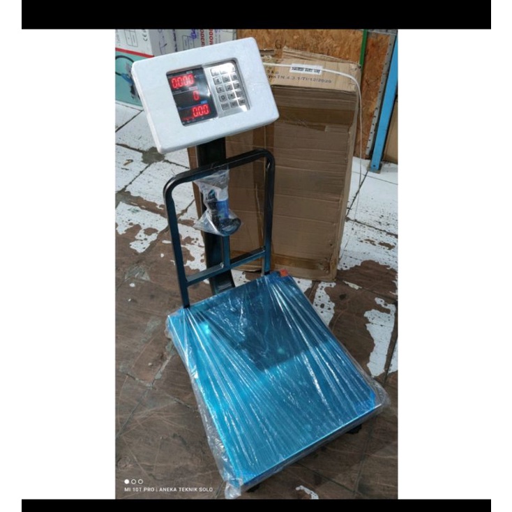 Timbangan duduk digital plat 150kg benz werk