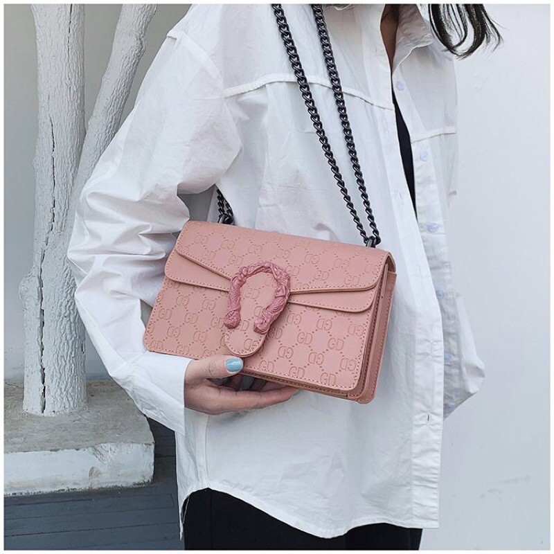 SG7341 syafniegalery tas selempang tali rantai motif GD impor