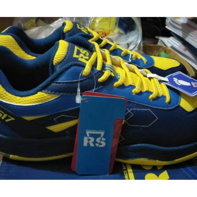 SEPATU BADMINTON RS SUPER SERIES 617 -618-619