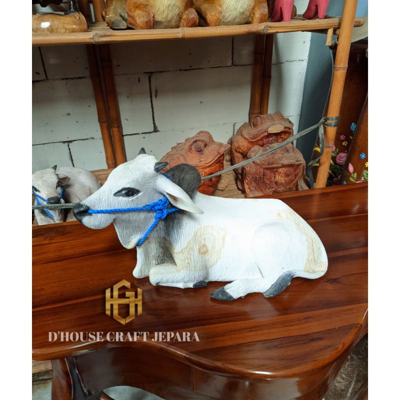 Hiasana Patung Sapi Kayu Jati Dekorasi Meja Panjang 40cm