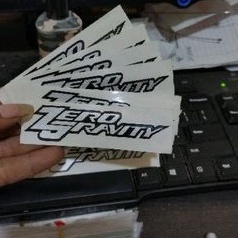 stiker ZERO GRAFITY stiker motor helm