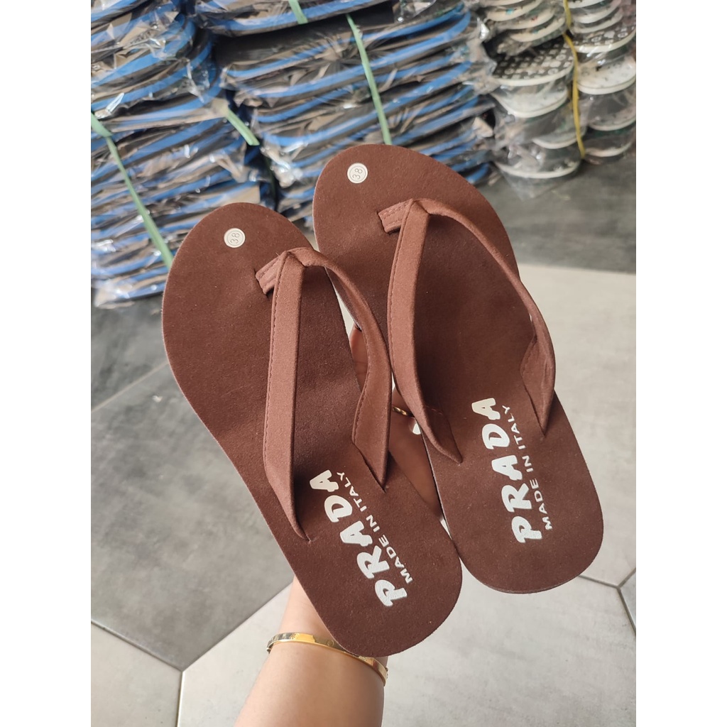 Sandal Wedges Jepit Beludru | Sendal Hak Tinggi Jepit Buludru