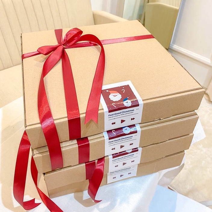

Hampers / Cermin Aesthetic / irregular mirror / mirrorplus / cermin unik / cermin meja /cermin / kaca