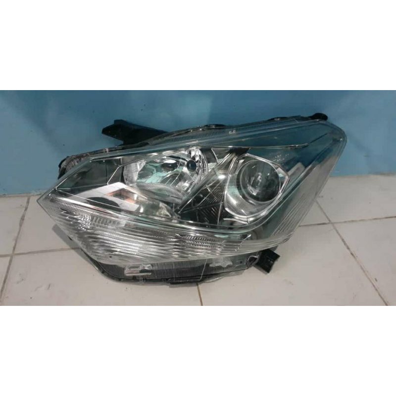 headlamp lampu depan daihatsu ayla