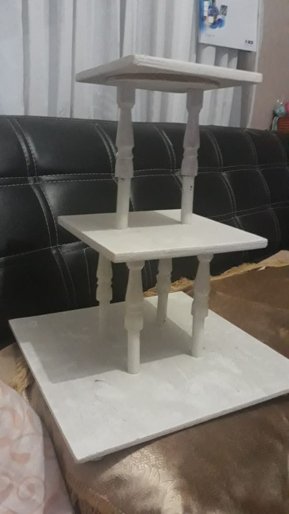 Meja Kue Kotak Penghias Pengantin/ultah Meja Kue Kayu