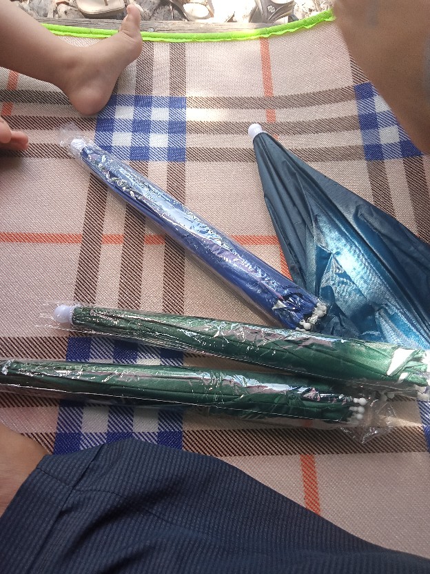 Payung Topi Untuk Anak Anak Atau Dewasa / Payung Kepala Hujan Melindungi Simp