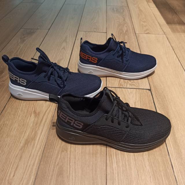 SKECHERS GO RUN