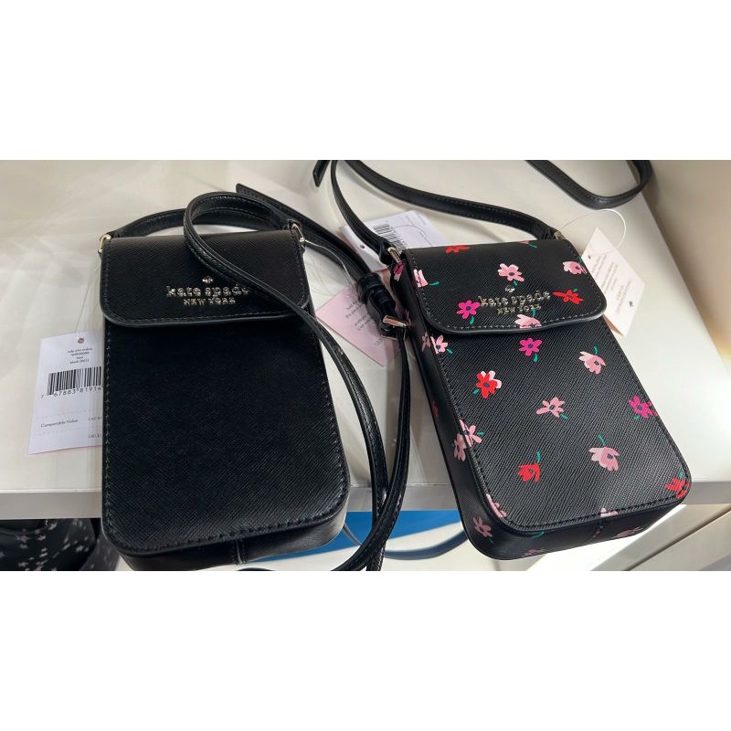 kate spade ns flap phone crossbody black / ditsybuds