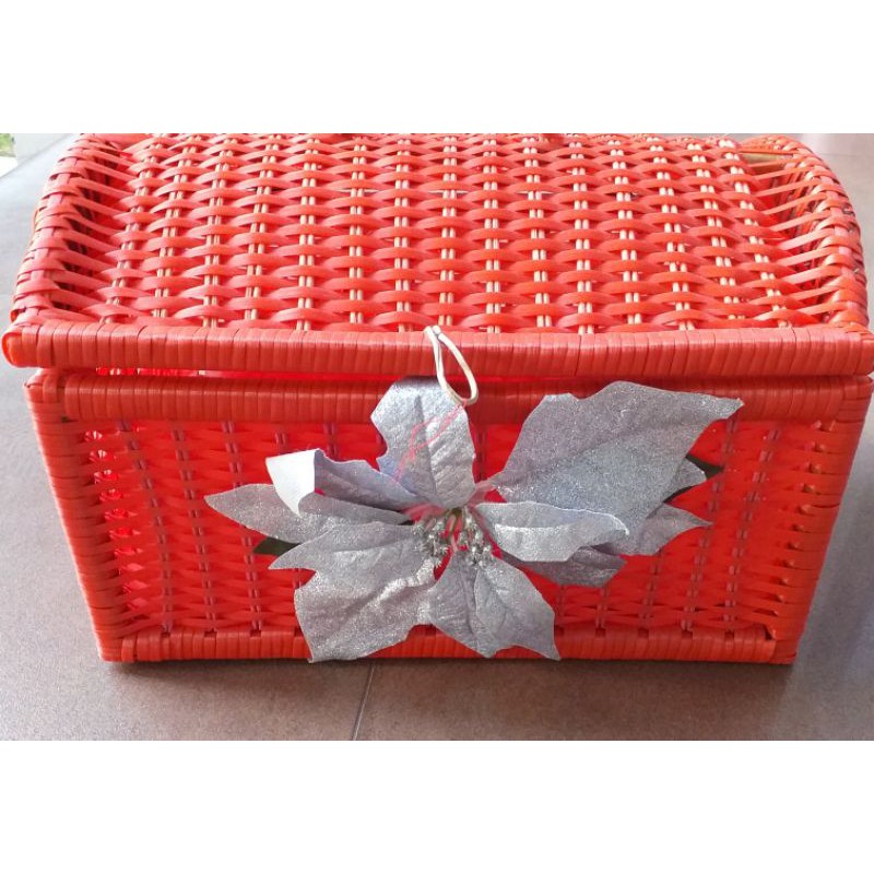 

red box picnic kotak vintage