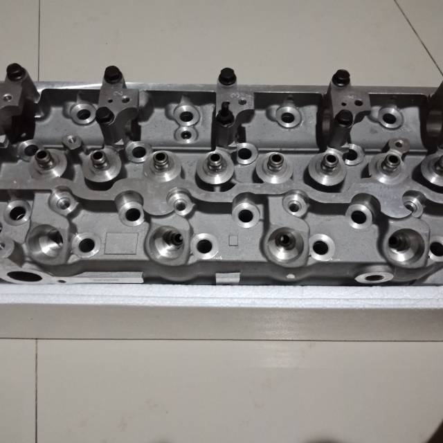 Cylinder Head Mitsubishi L300