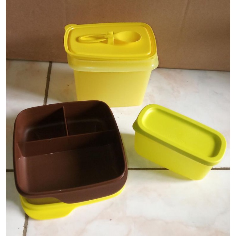 Tepak makan Tupperware