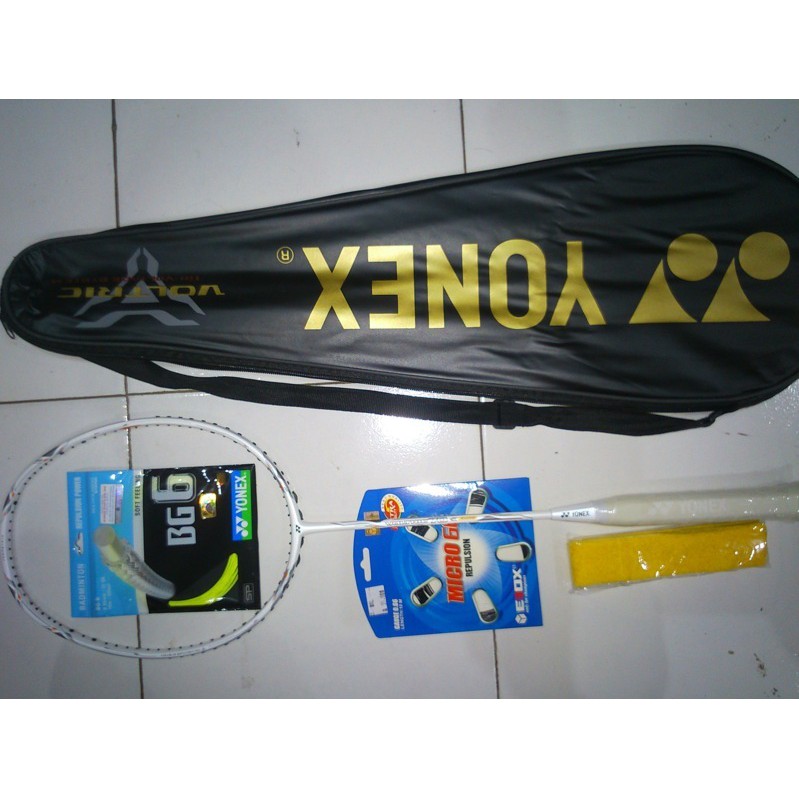 Raket Bulutangkis Terbaru Raket Bulutangkis Yonex Voltric 70 etune