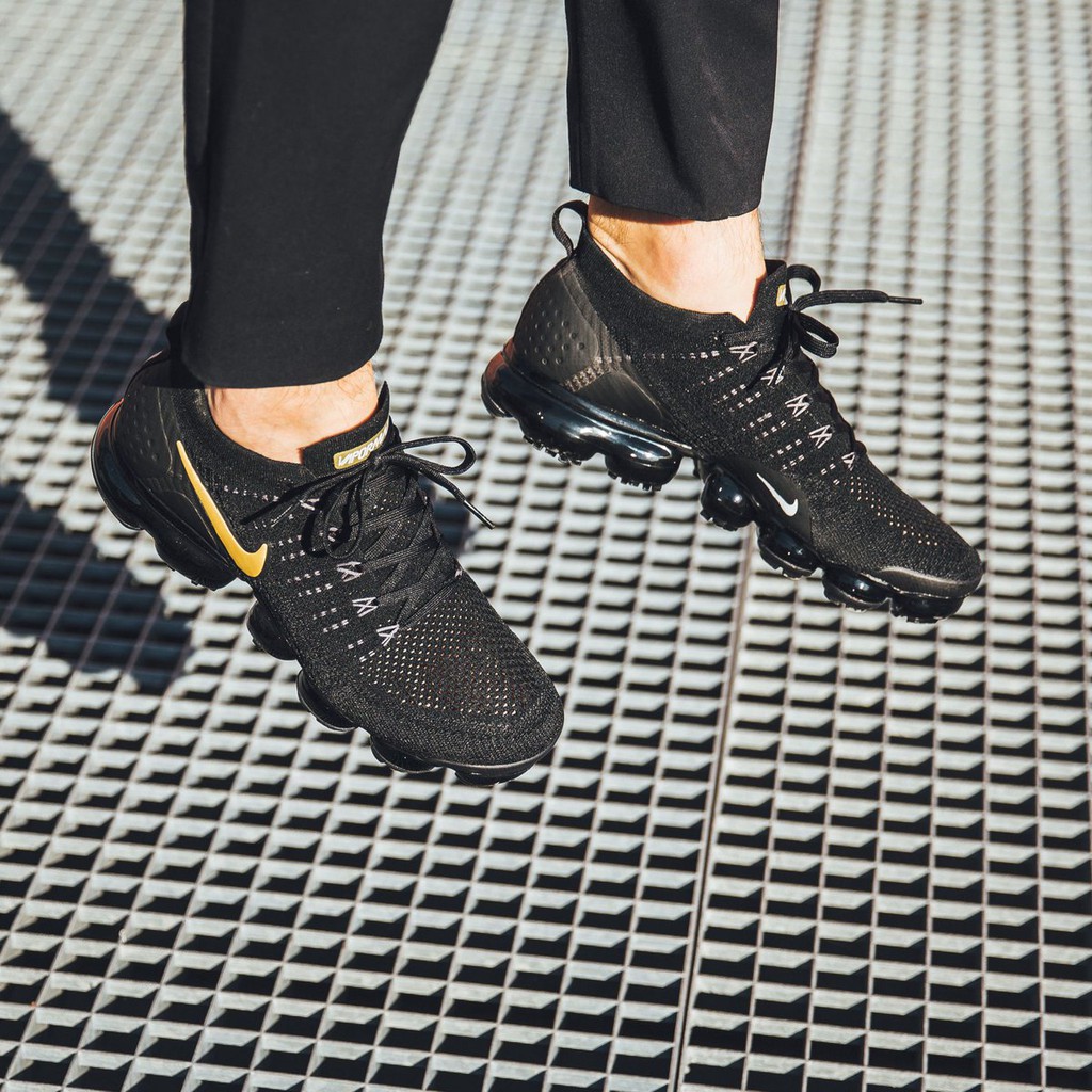 Jual Sepatu Nike Air Vapormax Flyknit 2.0 Black Gold Premium Original |  Shopee Indonesia
