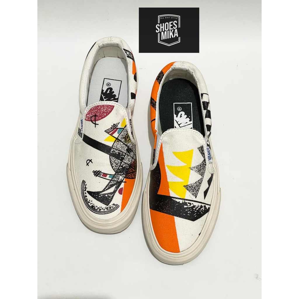 Sepatu Vans Moma Slip On | Pria &amp; Wanita | Premium