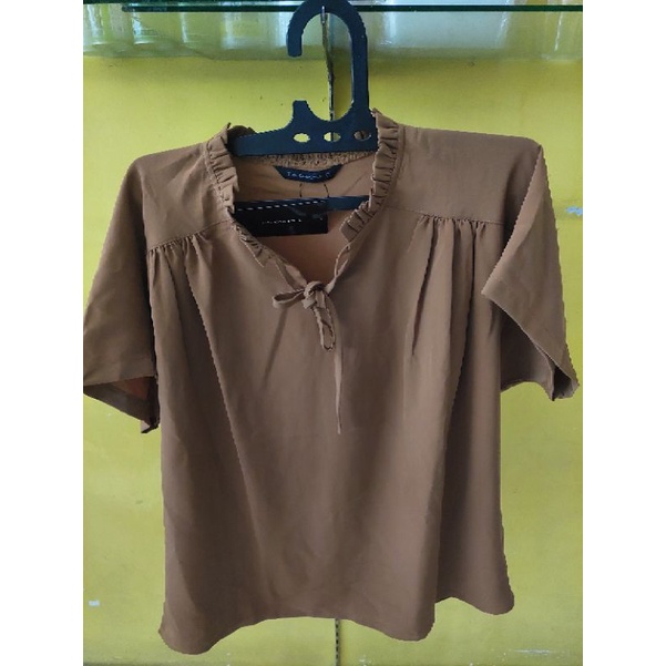 Blouse wanita The Executive