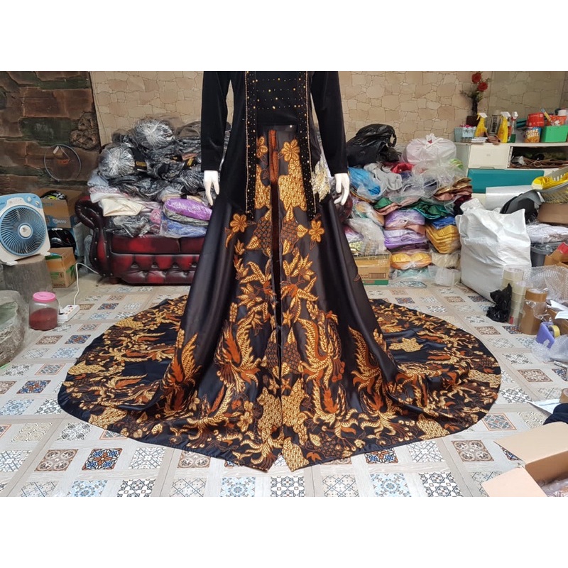 ekor kebaya/rok ekor