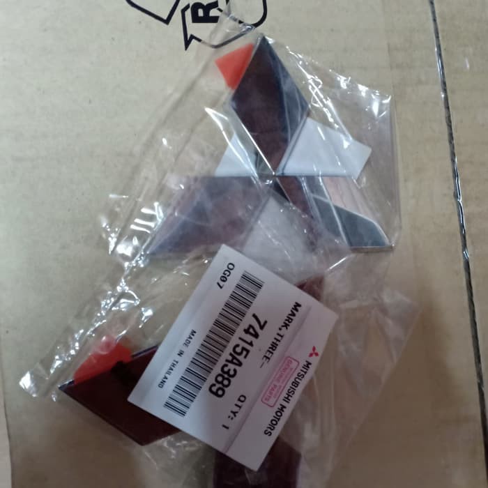 Emblem Mitsubishi Tiga Berlian
