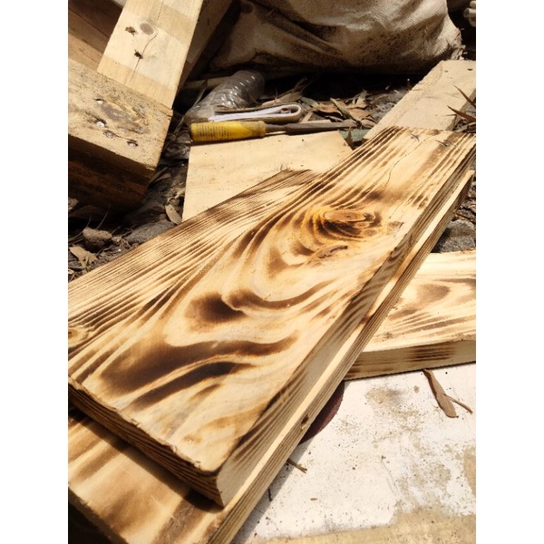 Kayu Pinus Bakar 40cm / papan Jati Belanda Bakar